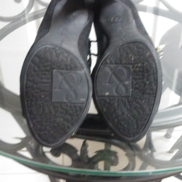 Shoes - Picture 5 of 5